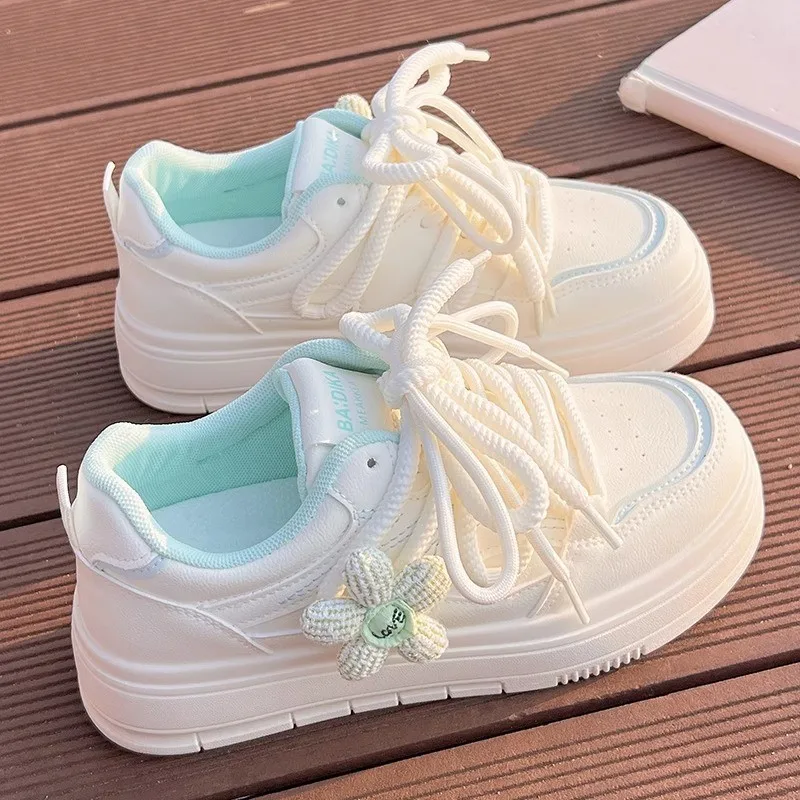

2025 New Floral Accessories Sneakers Flats Breathable Mesh Platform Sneakers Women Chunky Sole Summer White Casual Shoes Flat