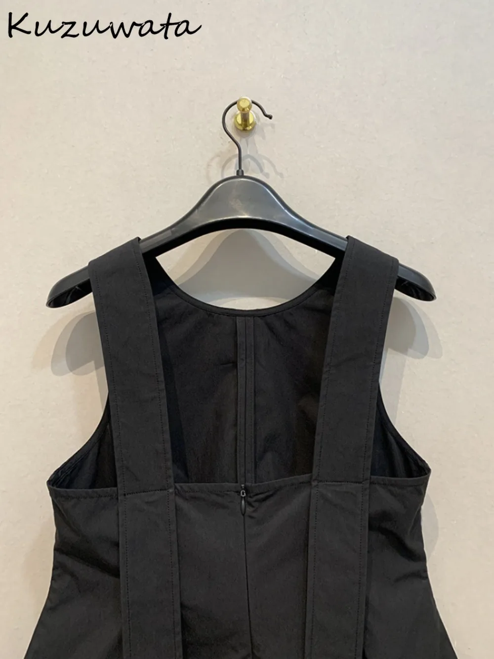 Kuzuwata New Backless Collarless Sleeveless Blusas Loose All-match Patchwork Pullover Tops Japan Casual Simple Moda Straps Shirt