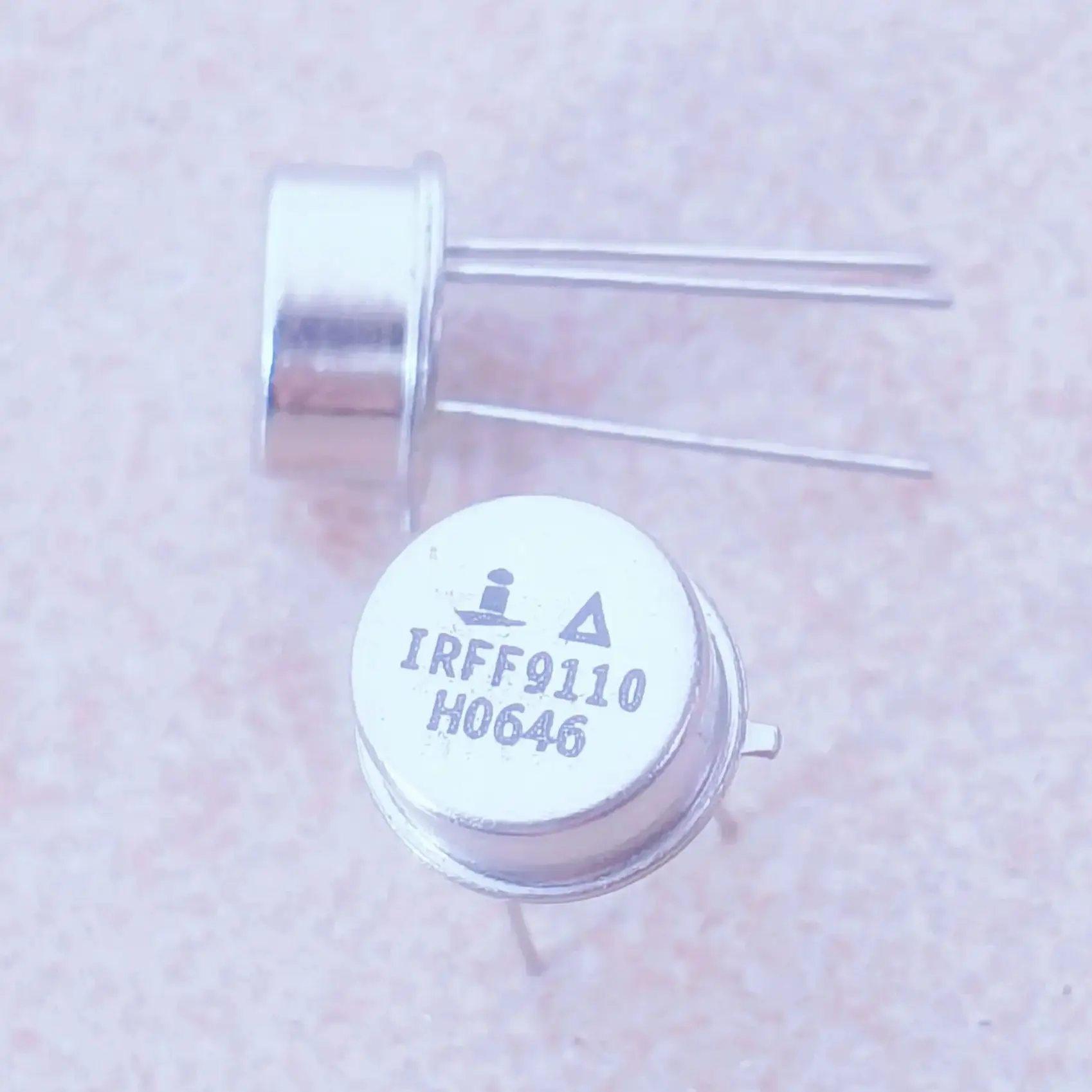 

1pcs/lot IRFF9110 New&Original In Stock