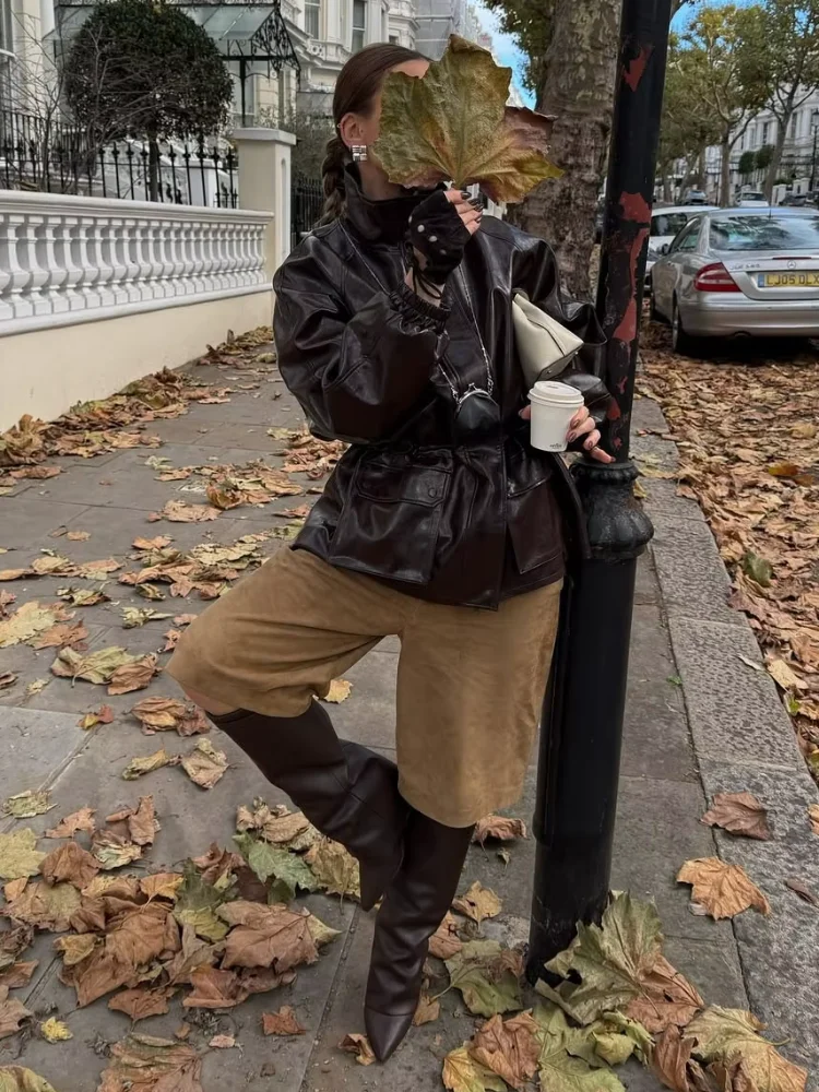 레트로 레이스업 광택 가죽 재킷 여성 패션 라펠 허리 조임 긴 소매 숏 재킷 여성 2025 출퇴근 아우터 신상