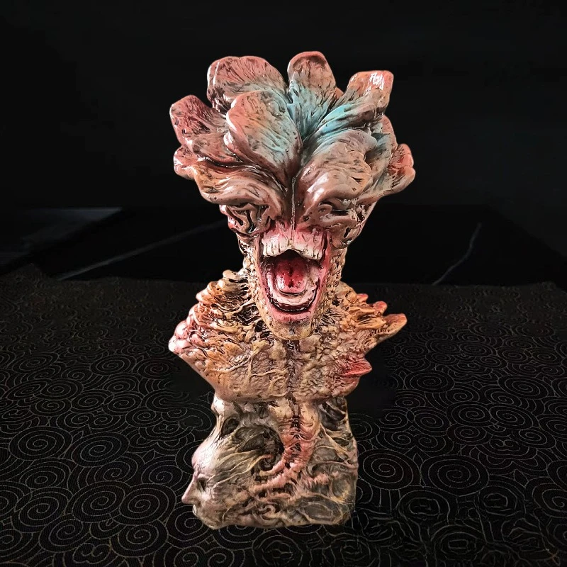 

New Doomsday Infected Monster Zombie Resin Craft Ornament Home Decoration Room Desktop Horror Decoration