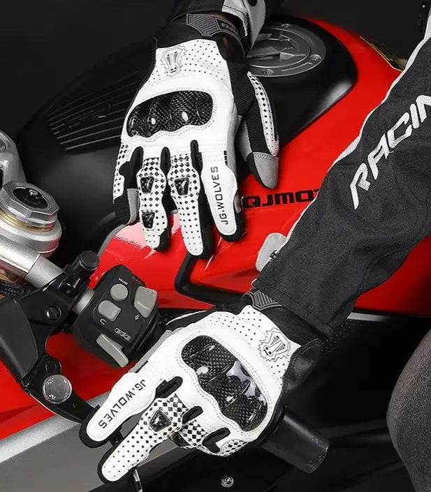 

Summer Carbon Fiber Motorcycle Gloves Touch Screen Locomotive Riding Equipment Outdoor Protective Breathable Gloves