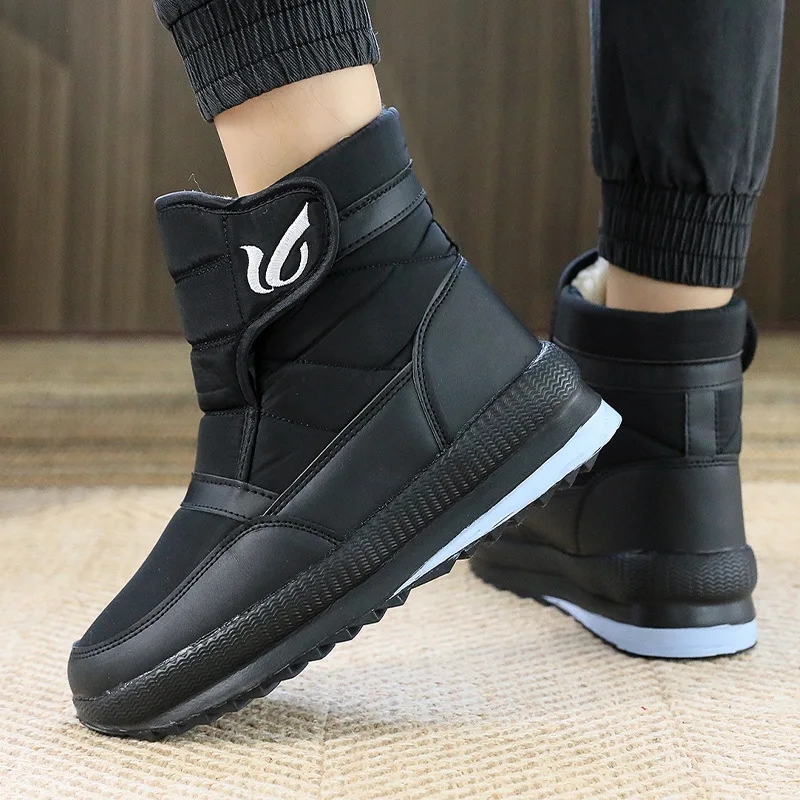 Men Boots 2022 New Comfortable Keep Warm Winter Snow Boots Slip on Plush Fur Ankle Botas Men Boots Outdoor Zapatos De Hombre