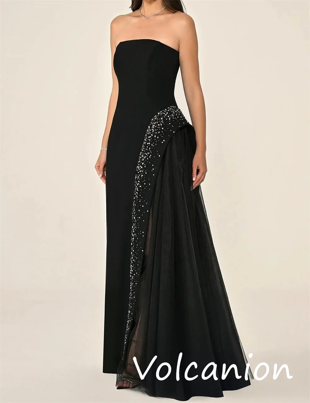 カスタマイズされたサイズが利用可能 ジャージー スパンコール プリーツ Aライン ストラップレス ロングドレス オーダーメイドの機会 複雑