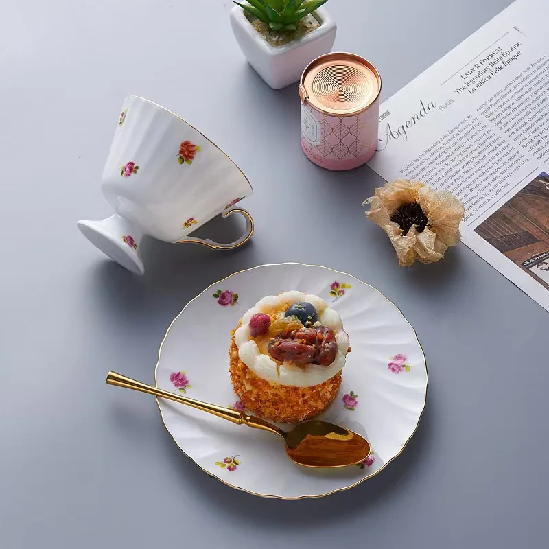 

Nordic ceramic coffee cup with gold border water cup set, small floral garden afternoon tea flower tea cup plate