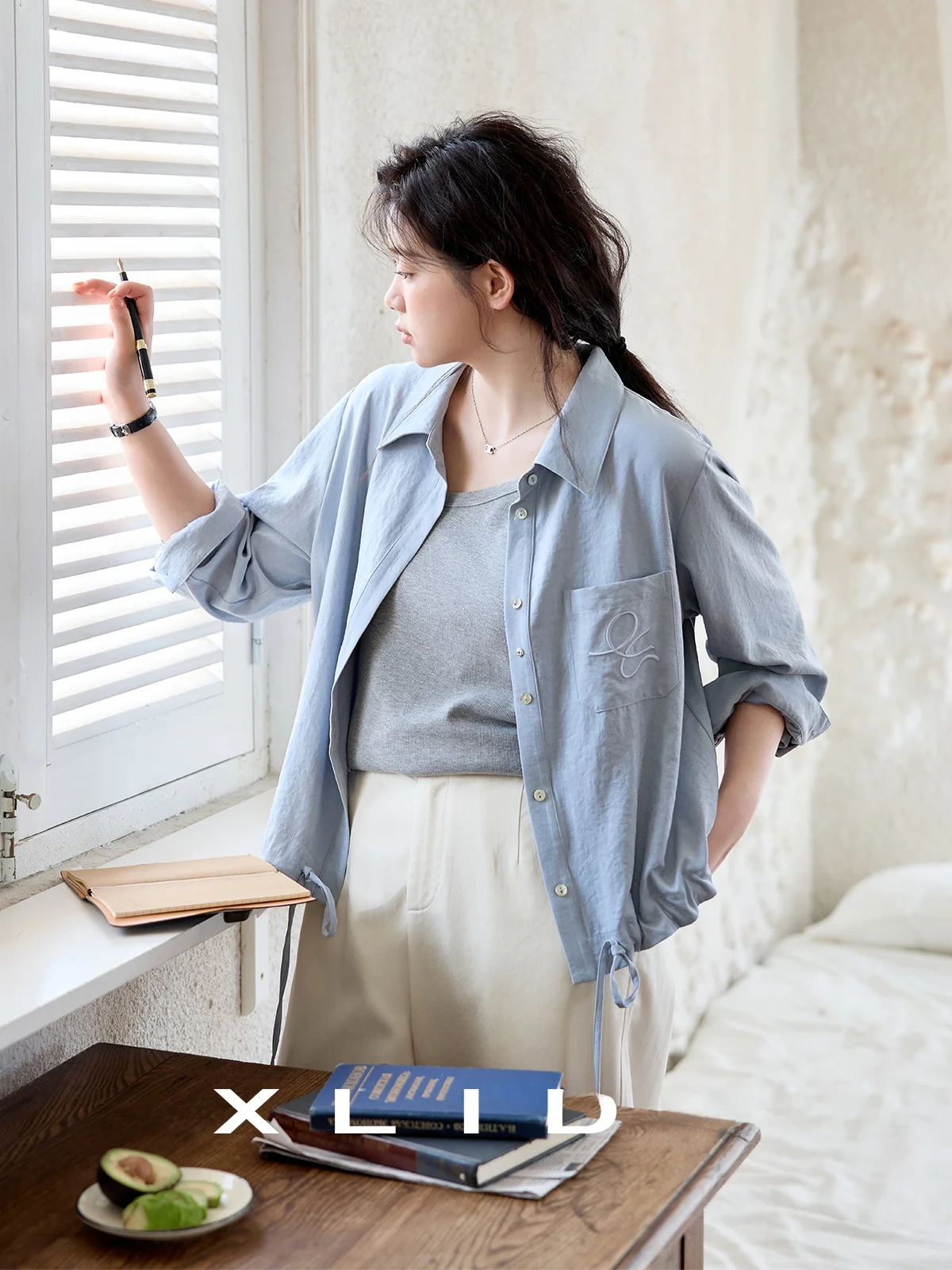 

Женская свободная куртка XLIDM с длинными рукавами, регулируемым шнурком, воротником и прямым кроем для полных женщин