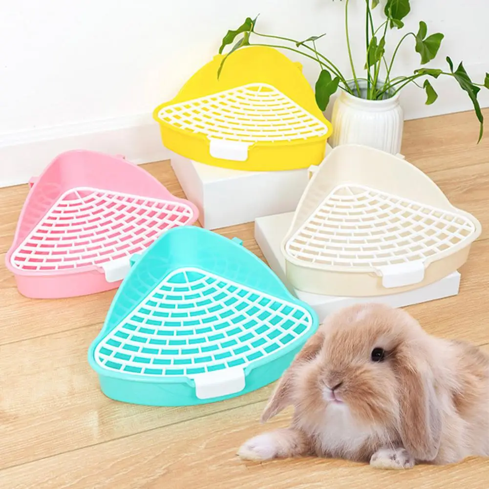 Small Animal Litter Box, Large Hollow-out Toilet, Triangular Area, Easy to Clean, Rabbit, Guinea Pig, Pet Supply