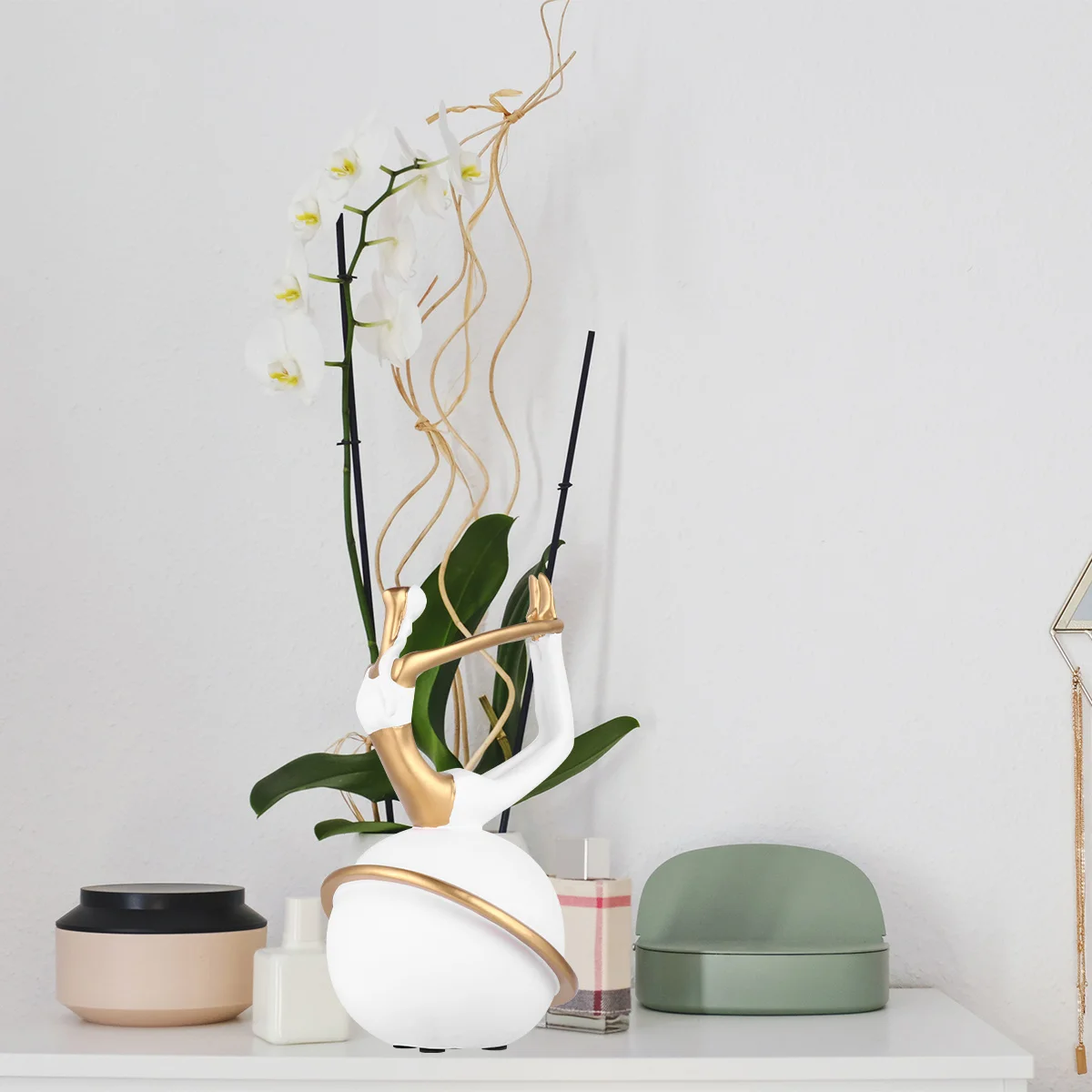 

Vintage Decor Fitness Ornament Yoga Statue Figurine Resin Sculpture White Desk