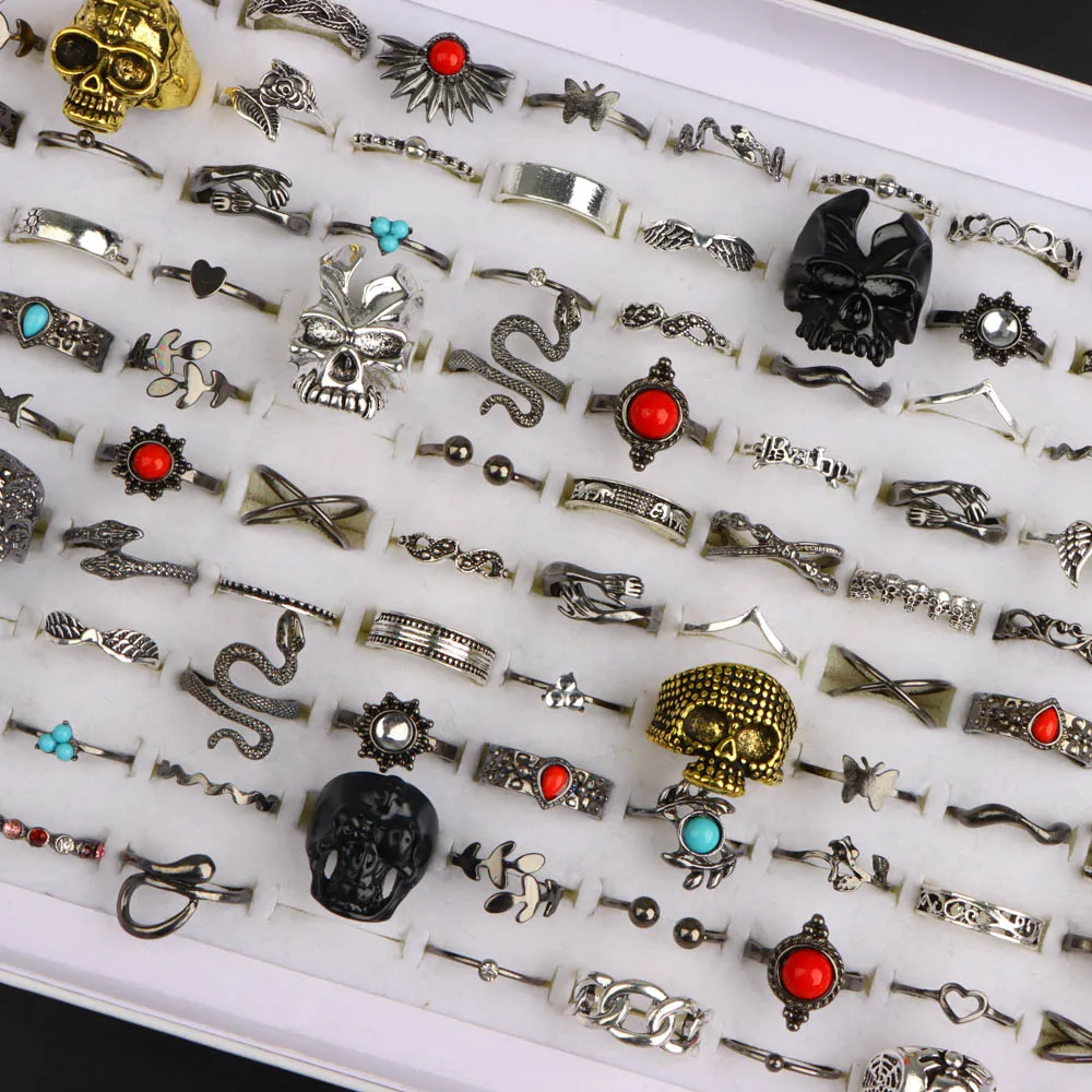 20/30/50 قطعة/الوحدة جديد خمر شخصية الموضة الشرير الجمجمة خواتم للنساء الرجال مزيج نمط الهيب هوب مجوهرات اكسسوارات هدايا الحفلات