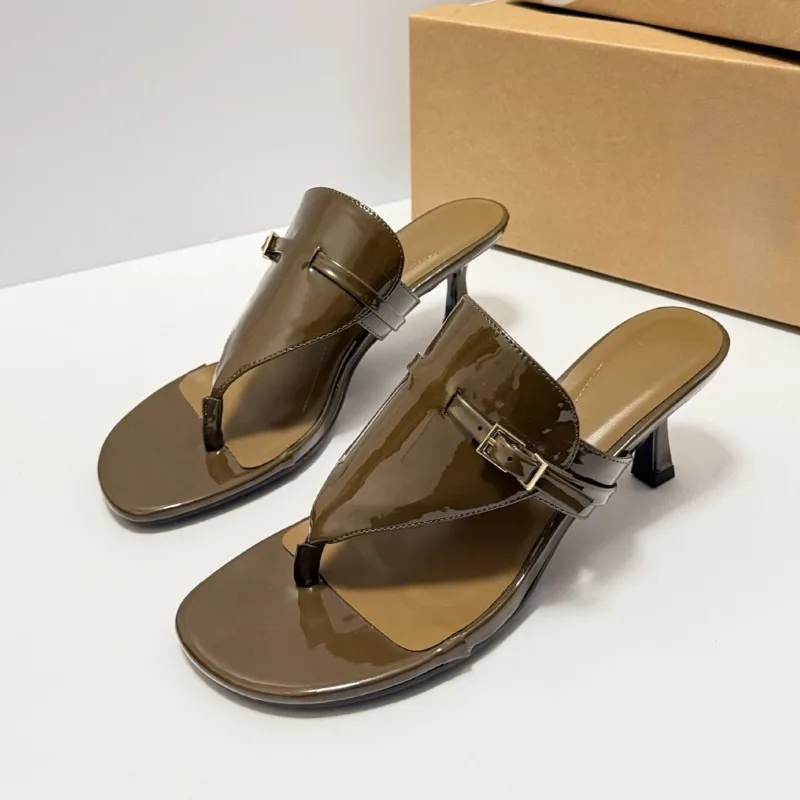 

Kitten Heels Women Flip Flops Brown Belt Buckle Patent Leather Outdoor Fashion Slippers Anti-skid Summer Daily Ladies Shoes
