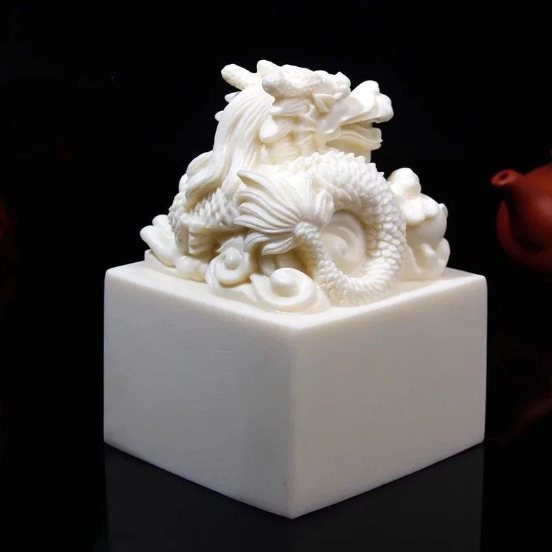 Natural Ivory Nut Carved Kowloon Imperial Seal Seal Seal Small Ornaments Jade Crafts Can Carve Writing