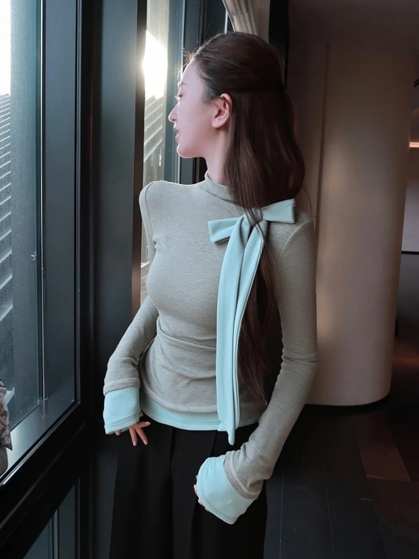 

Ele Sweet Knitted Top with Bow Design Slim Fit Long Sve Women's Base irt Faionable Winter Sle Commute Korean Ver...