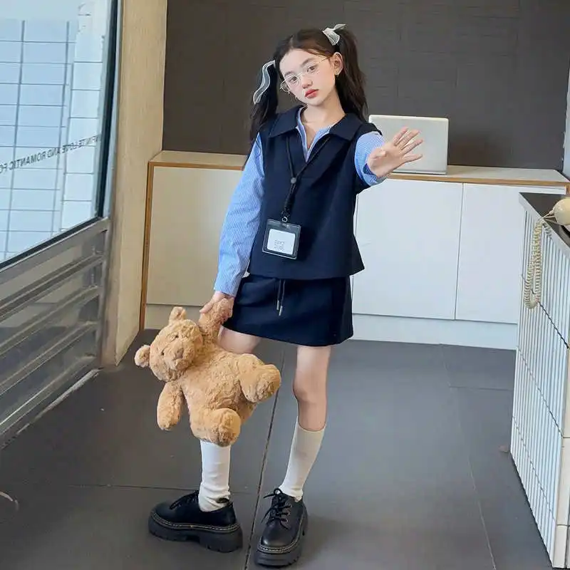 بدلة قميص صيفية للمراهقات لعام 2025 بلوزة قميص مخططة مرقعة من القماش + فستان تنورة قصيرة طقم أطفال 4 7 8 9 10 11 12 سنة