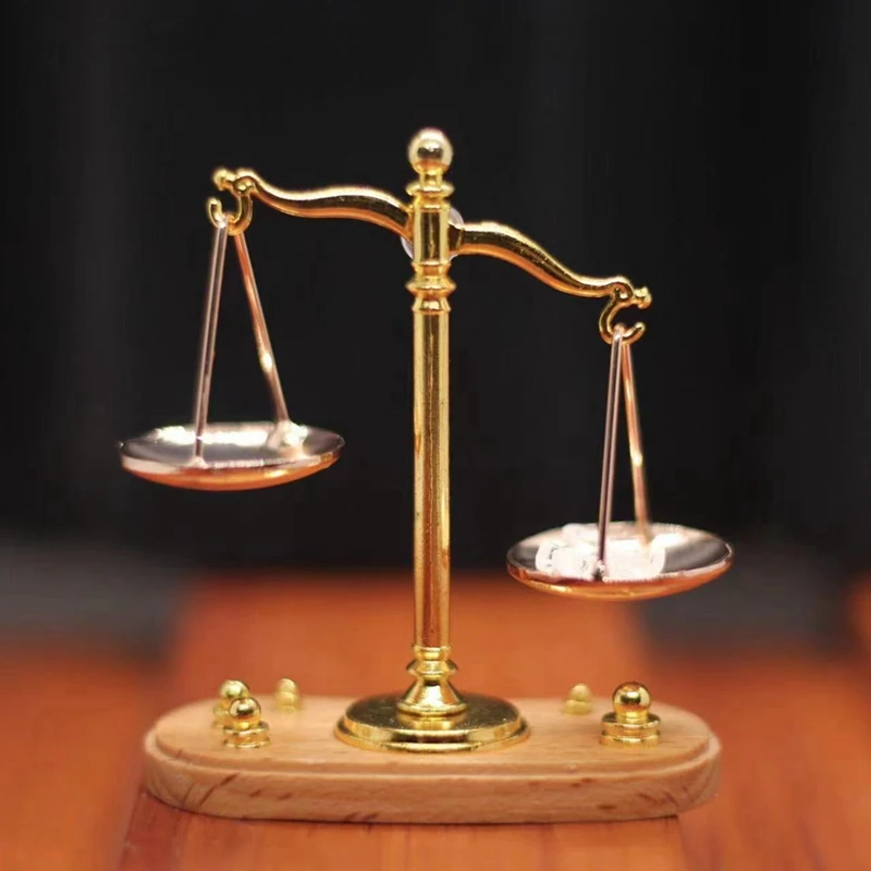 1 Piece Vintage Balance Scales Ornament As Shown Zinc Alloy Metal Antique Justice Scale Model Home Office Desktop Decoration