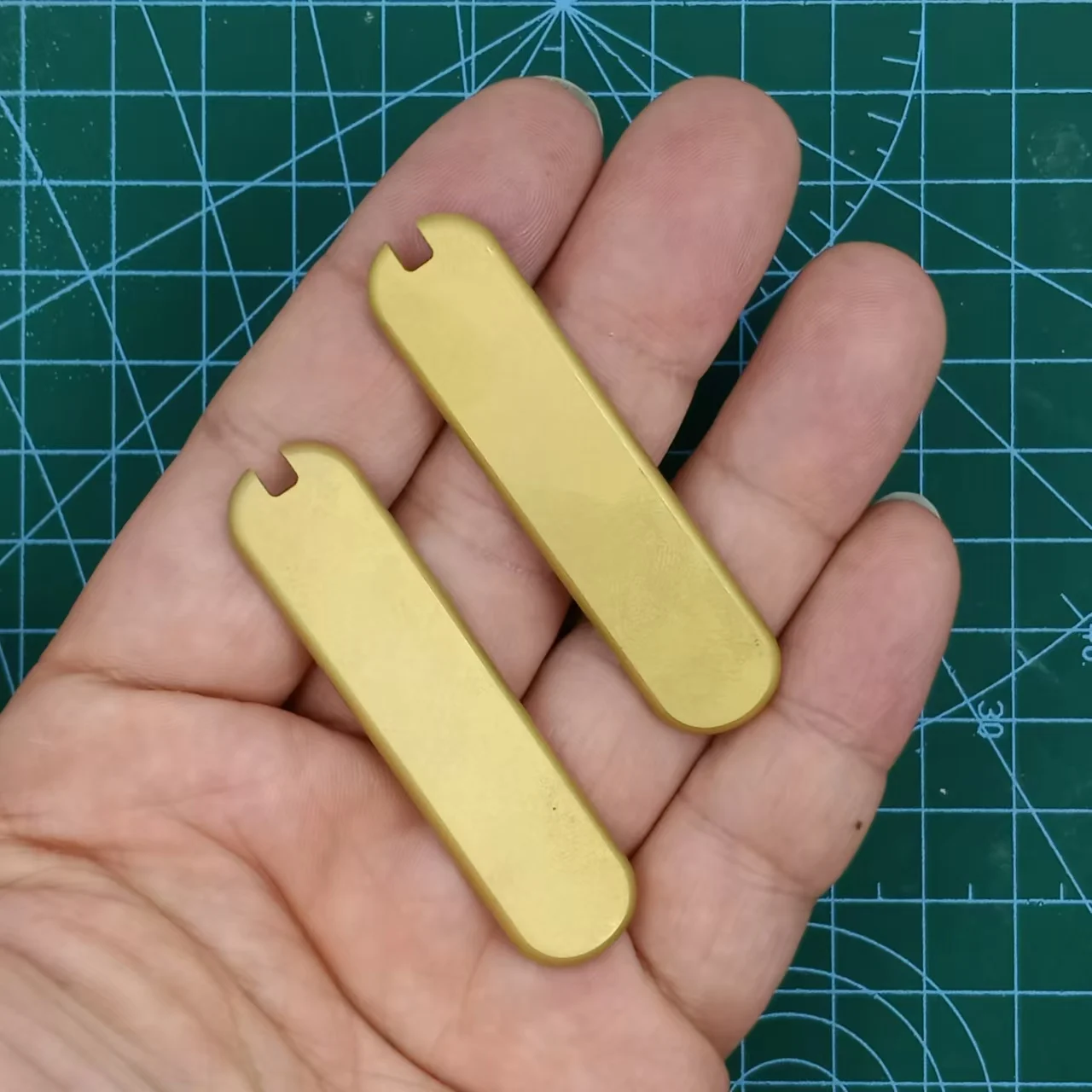 1 Pair Custom Made DIY With Cut-Out Plane Brass Color Handle Patches Scale for 58MM Victorinox