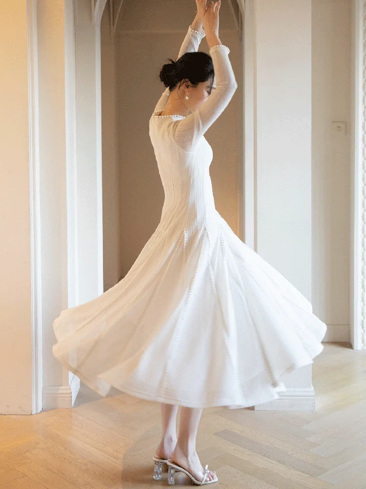 QMQA-女性のための透かし彫りメッシュスプライシングドレス,スリムウエスト,刺繍レース,大きなスイング,モノクロ,エレガント,ファッション,a768