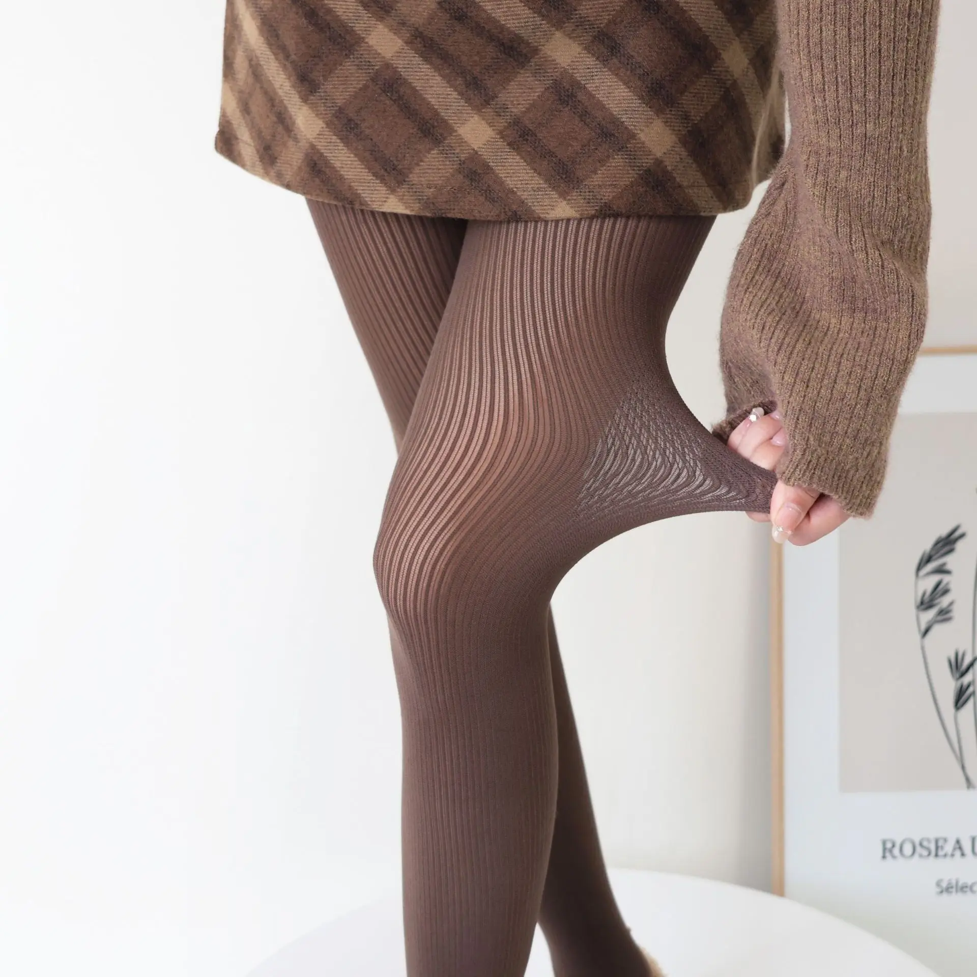 Autumn Retro Vertical Striped Pantyhose Comfortable Velvet Brown Maillard Style Hottie High Quality 110D Micro-Pressed Tights