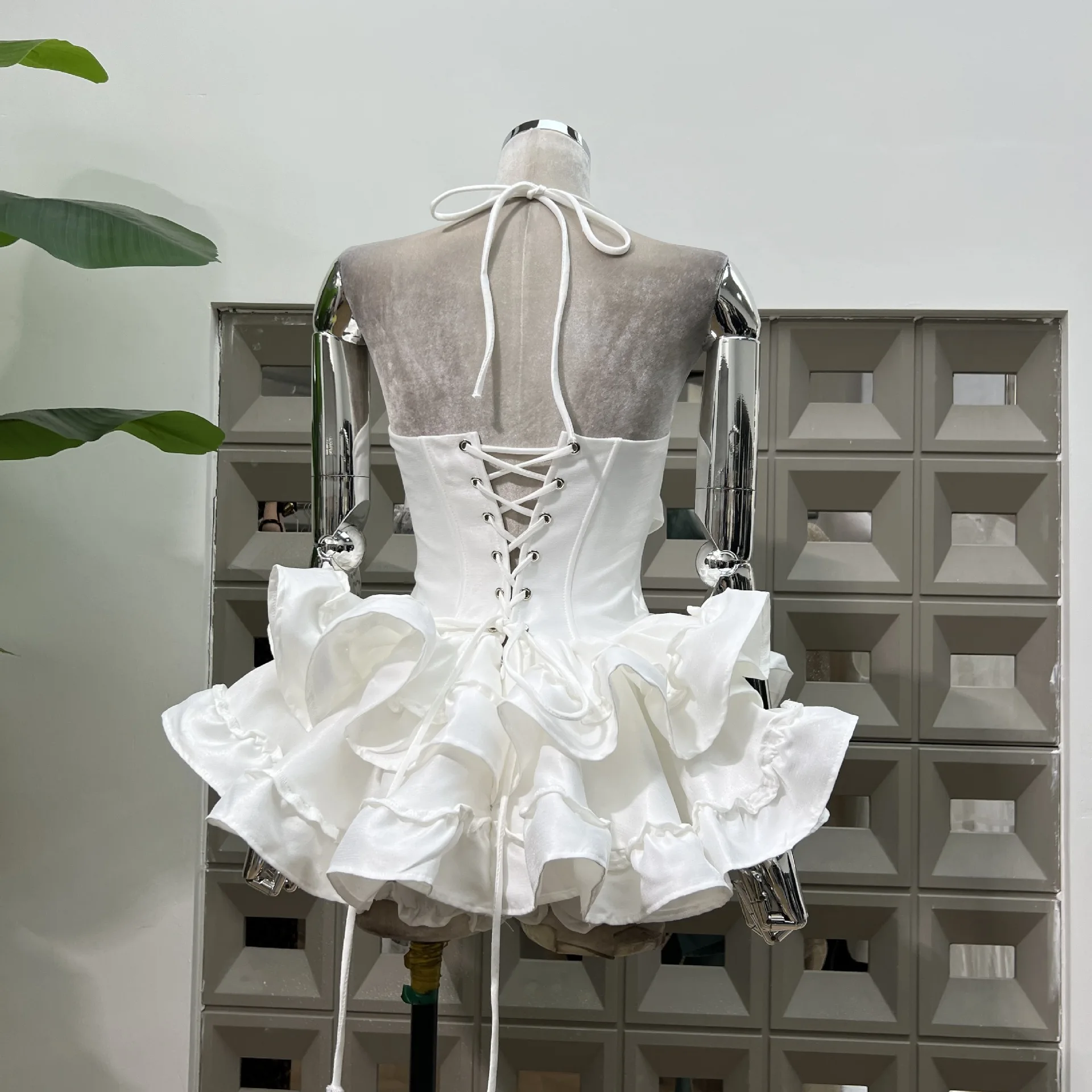 Conjunto de dos piezas blanco y rosa, vestido de graduación con cordones, vestido Sexy sin mangas con volantes y lazo, vestido acampanado + pantalones cortos, conjuntos de cóctel para fiesta de noche