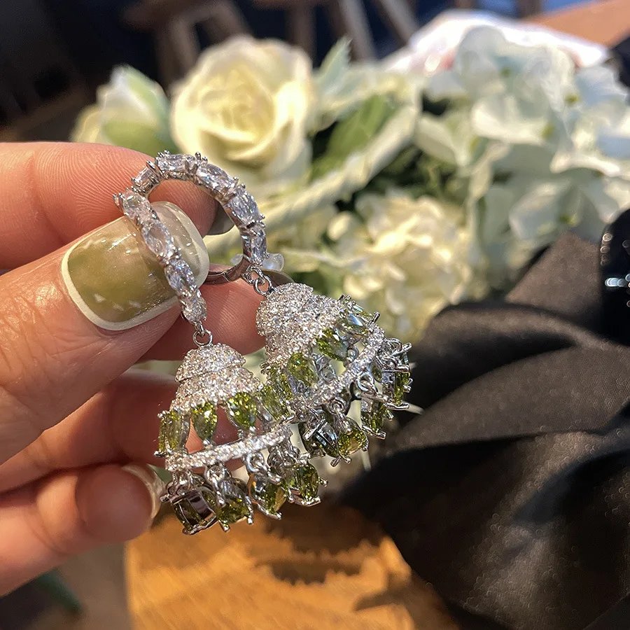 

Придворное винтажное роскошное кольцо C, фонарь в виде птичьей клетки, циркониевые серьги с кисточками, колокольчик, банкетное свадебное платье, блестящий аксессуар