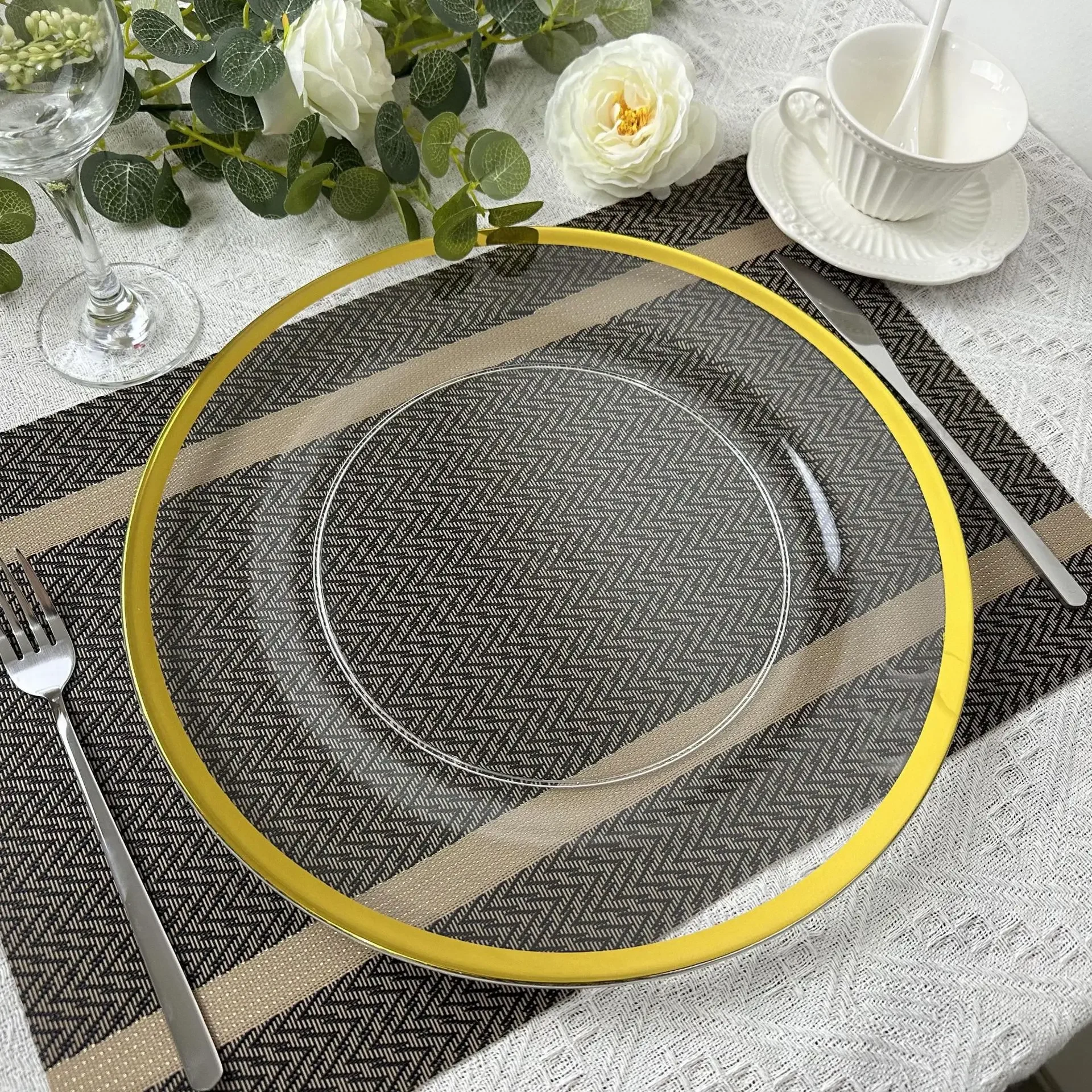 50pieces Side Panels Round Charger Plates Plastic Trays With Beaded Edges, Plastic Plates Dinner Chargers For Receptions Weddin