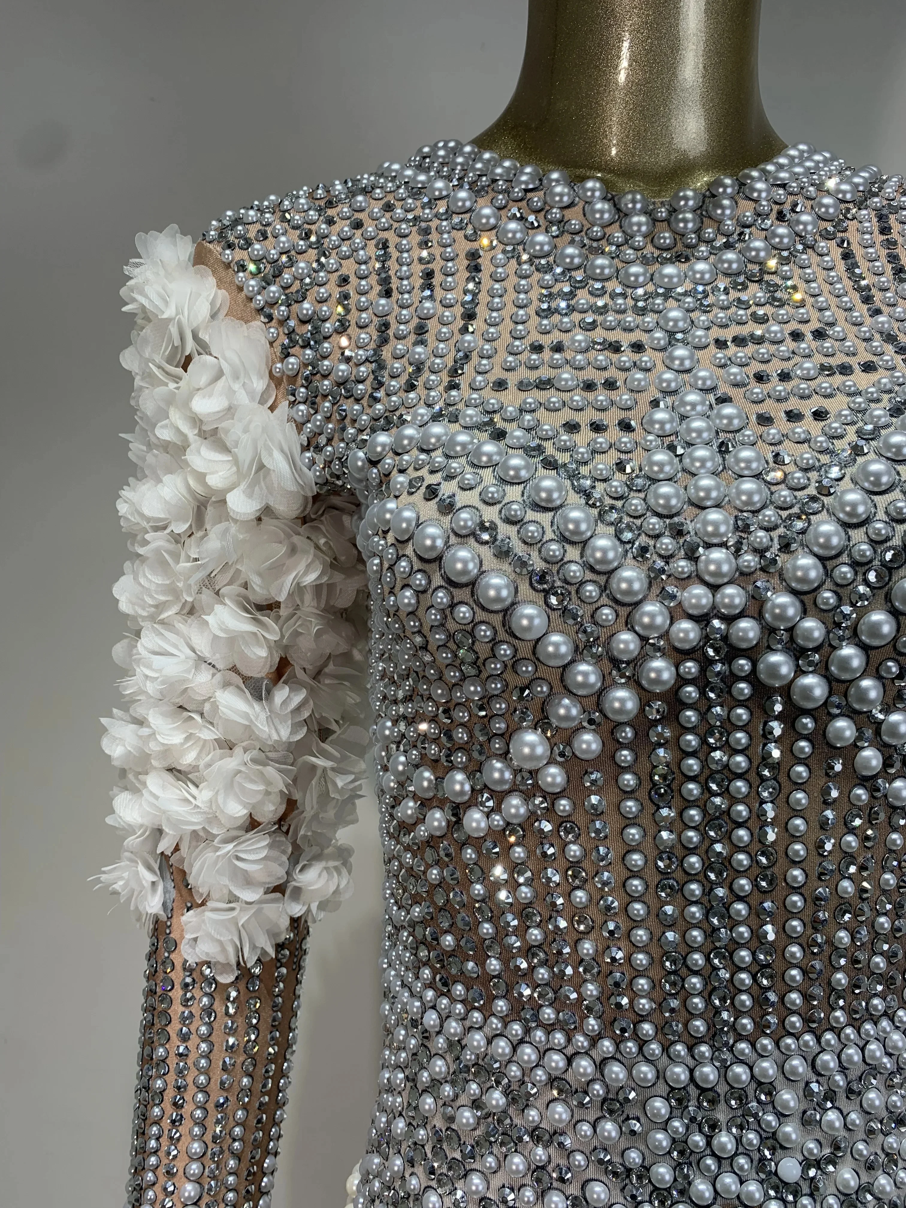 

Luxury Tight Bodysuit Women Sexy Pearls Rhinestone Flowers Stage Outfit Evening Party Performance Dance Costume Fancy Club Wear