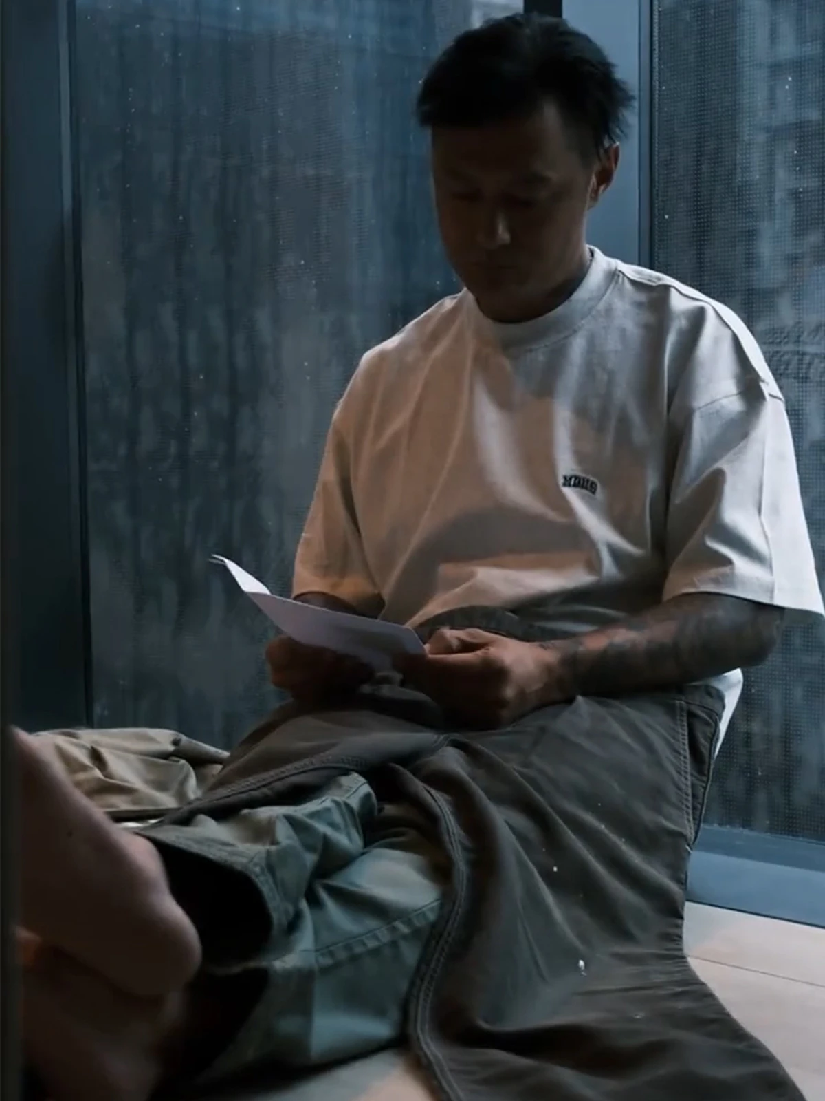 

MADN th Anniversary Chengdu Limited Edition Embroidered Letter Print Loose Casual ort Sve T-irt for Men And Women