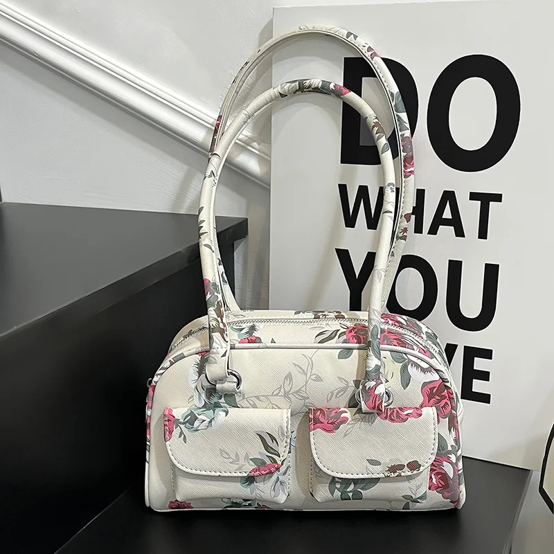 

Fashionable Retro Leather PU Handbag with Flower Pattern Zipper Closure for Women Boston Bag Underarm Single Shoulder Tote Bag