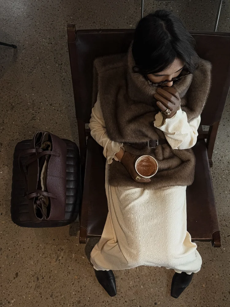 سترة نسائية فاخرة غير رسمية من الفرو الصناعي فضفاضة تناسب أكمام شتوية دافئة صدرية عالية الشارع موضة السيدات ملابس خارجية سميكة أنيقة