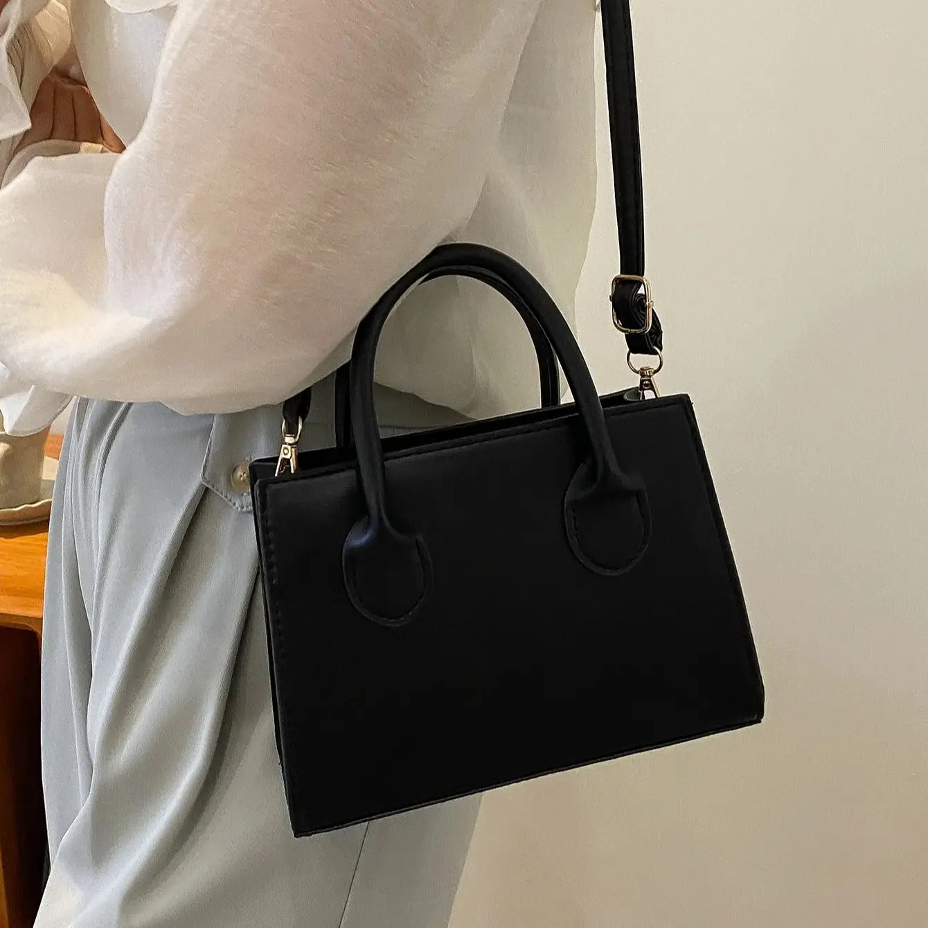 

PU Leather Casual Crossbody Bags for Women Ladies Luxury Designer Tote Handbag Female Large Capacity Travel Shoulder Bag Sac