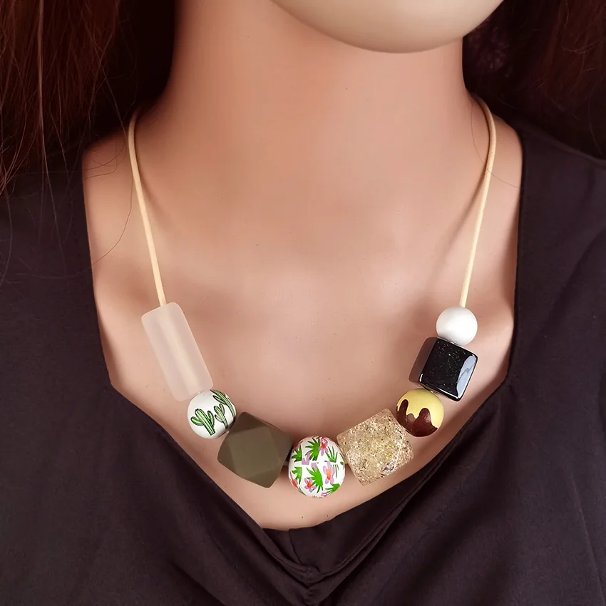 Vintage Printing Wood Beads Pendants Necklaces for Women Geometric Acrylic Bib Necklace Collar Jewelry