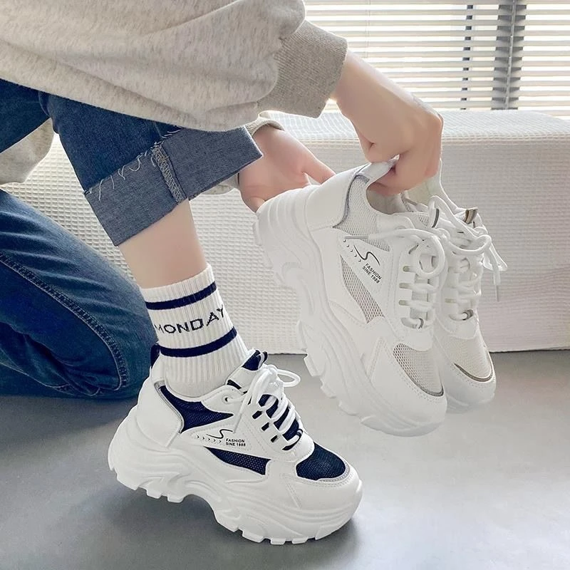2026 Spring Autumn Female Concealed Elevator Clunky Shoe Ventilated Woven White Everyday Lightweight Tough Footwear