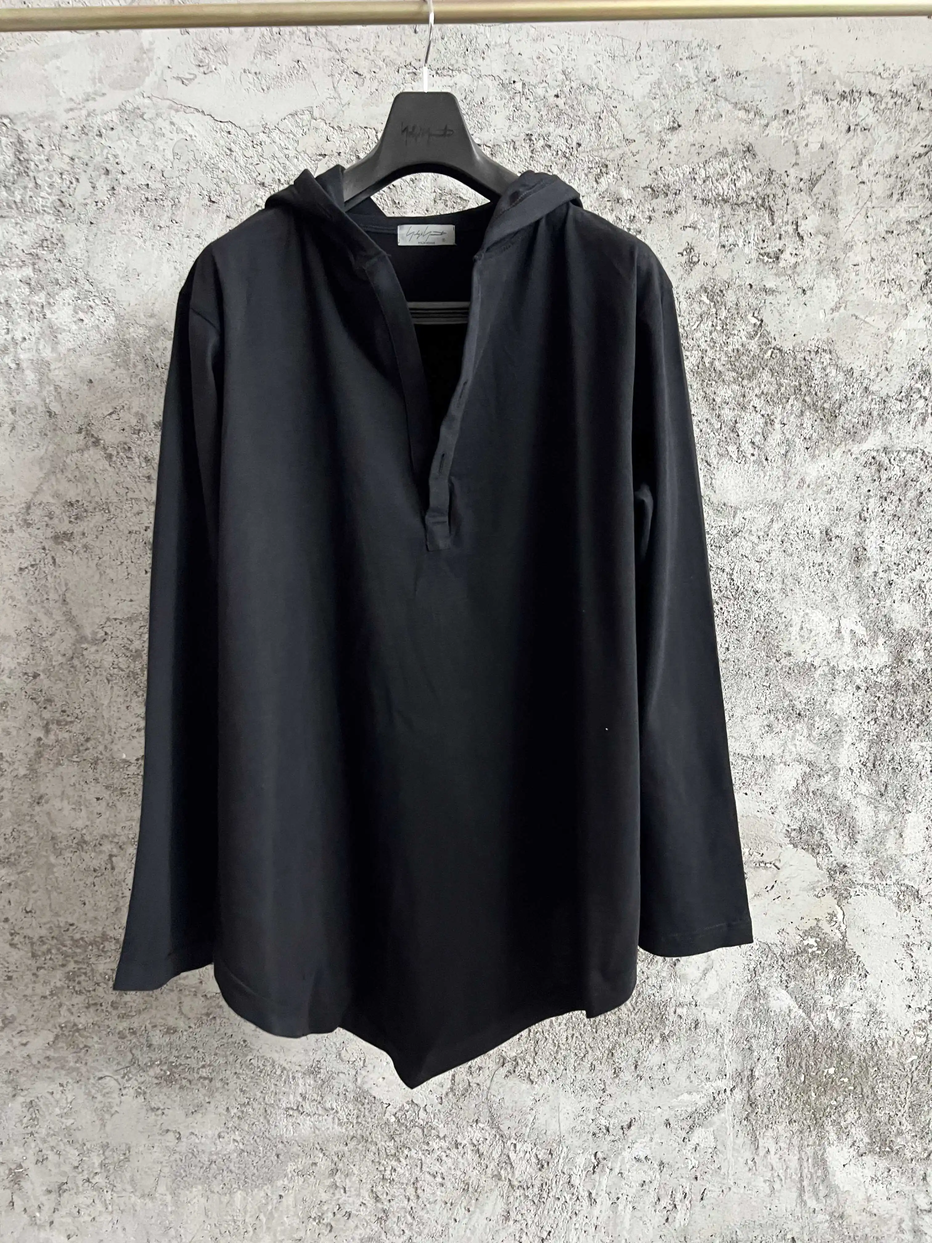 

Original design of dark Japanese hoodie with straps, long-sleeved T-shirt hoodie, dark style