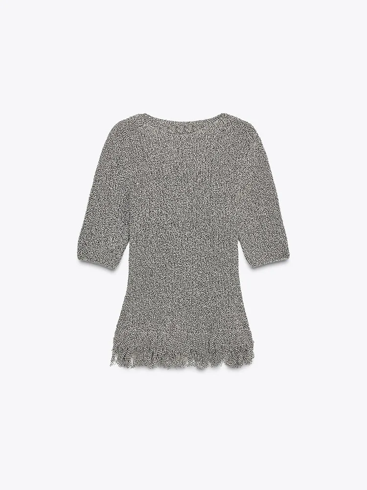 패셔너블한 태슬 니트 슬림핏 라운드넥 반팔 여성 상의 신상품 겨울 2025 캐주얼 스타일 부드러운 소재