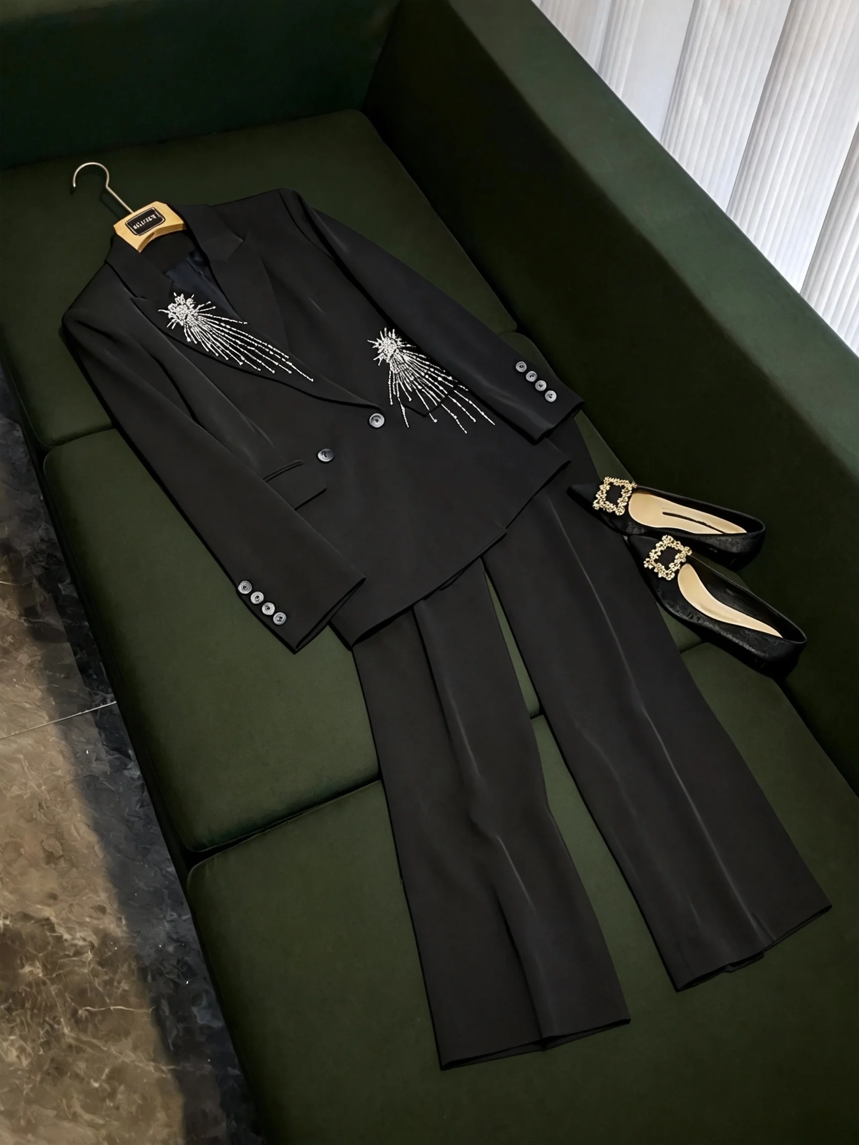 Black Heavy-duty Beaded Suit Set Women's Professional Fitted Two-piece Set Commute Autumn High-end Feel 10102
