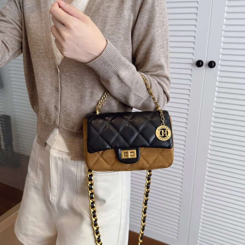 

Elegant Top Handle Tote Bag For Women In Durable Leather With Spacious Compartment For Shopping