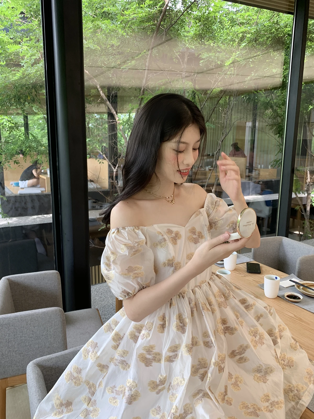 

Юбка LXLILIUM с золотой фольгой и вышивкой, роскошная, AM000, женская, для летнего сезона, 100% материал [назначение/материал]