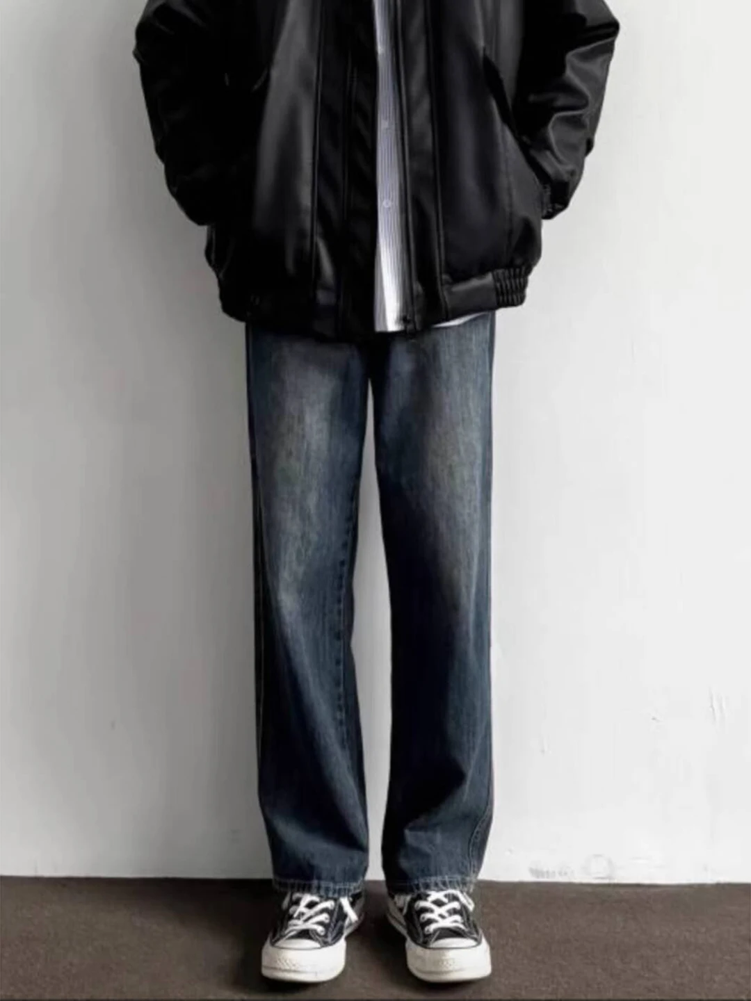 

Deep Blue Men's Denim Jeans Autumn Style American Retro Wide Leg Straight Cut Trousers Trendy mid Waist Zipper Closure