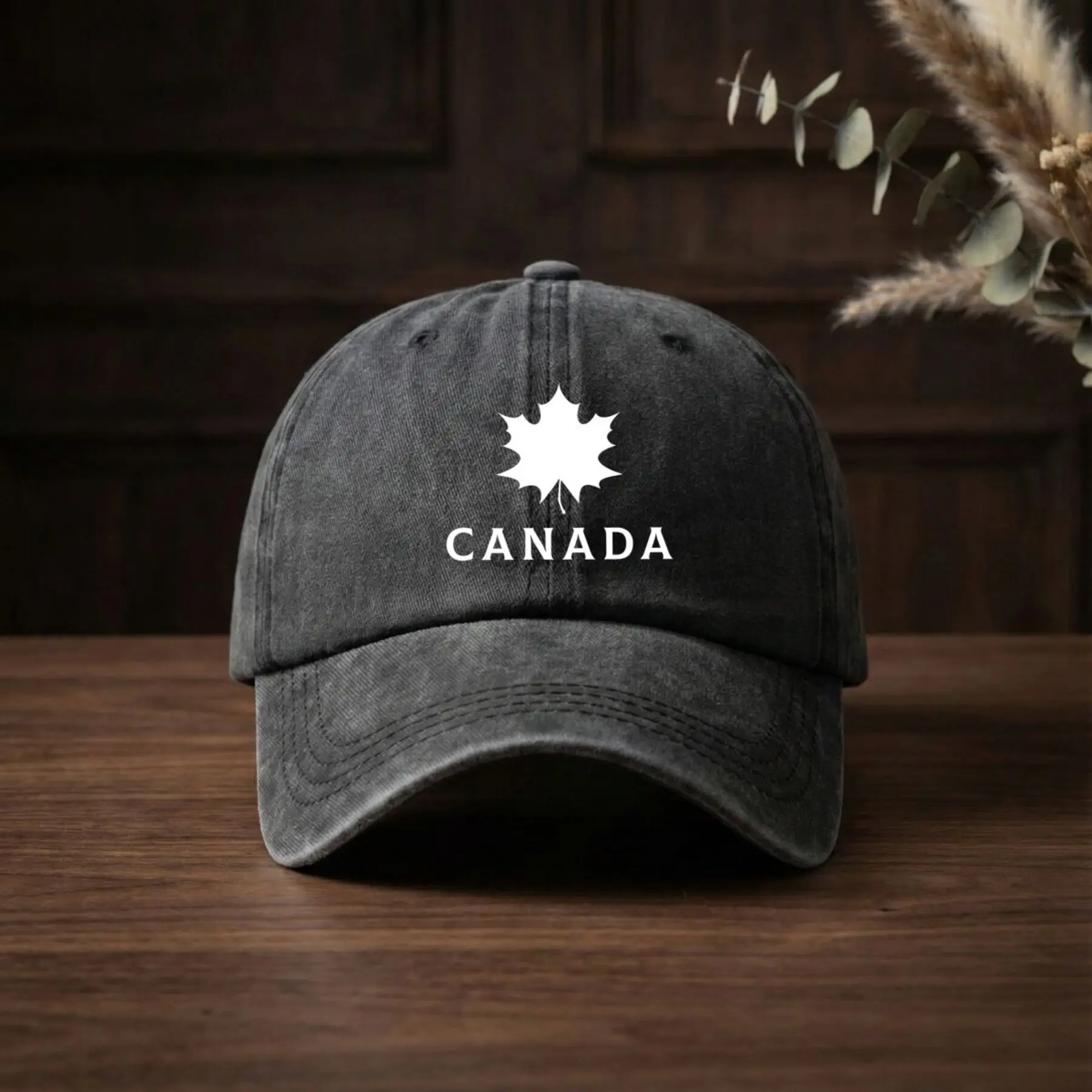 Lightweight And Breathable Unisex Baseball Cap with a Subtle Canadian Maple Leaf Design, Suitable for Outdoor Use in Spring And
