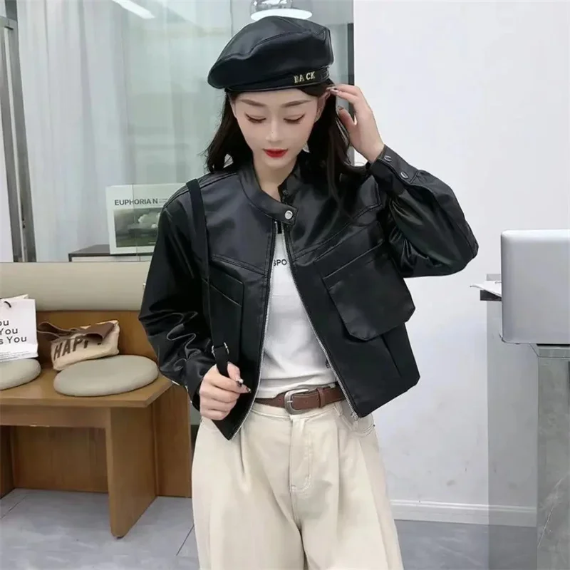 Pop Short And Petite Motorcycle Suit With Stand Up Collar Fashionable Leather Jacket For Women European 2024 Autumn Slimming Coa