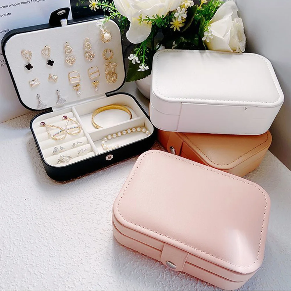 

New 2025 Leather Portable Jewelry Casket Large Capacity Travel Organizer Classic Fashion Black and White Pink Storage Box