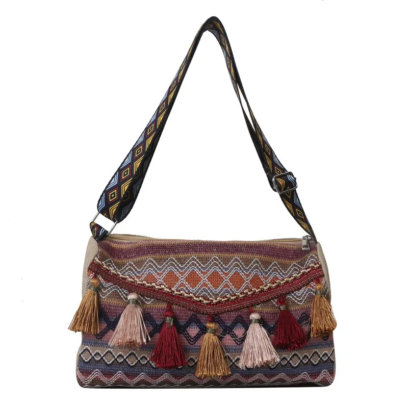 Winter New Literary Ethnic Style Crossbody Bag Fashion Tassel Female Designer Shoulder Bag Retro Commuting Fashion Crossbody Bag