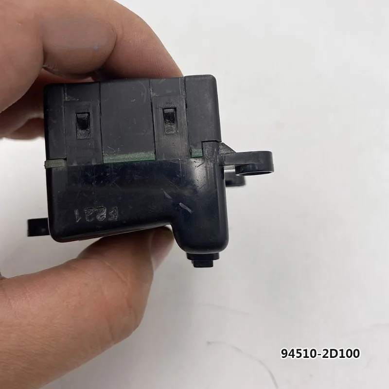 For Hyundai Elantra XD 94510-2D100 945102D100 Central Instrument Power Supply Digital Clock Automobile Part Brand New