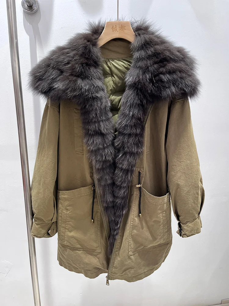 جديد شتاء دافئ لعام 2025 سترات نسائية طبيعية من ريش الإوز معاطف من فرو الثعلب الحقيقي سترات منتفخة ملابس خارجية نسائية سميكة غير رسمية