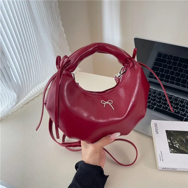 

Minimalist Dumpling Bag for Women 2025 New Premium Croissant Shoulder Bag Chic Aesthetic Crossbody Purse Versatile Daypack​