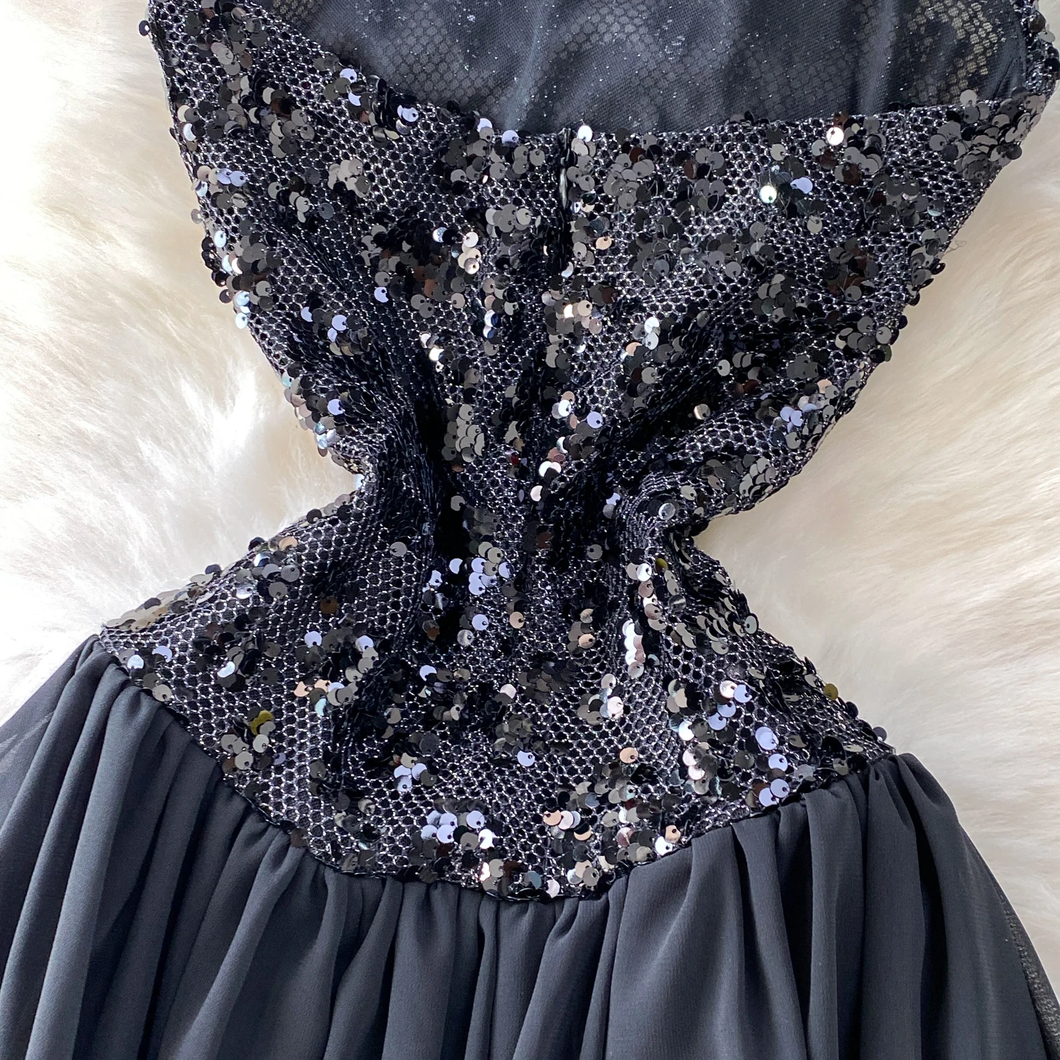 فستان أنيق أنيق بدون أكمام مزين بالترتر بدون أكتاف فستان صيفي على الموضة الكورية ملابس نسائية