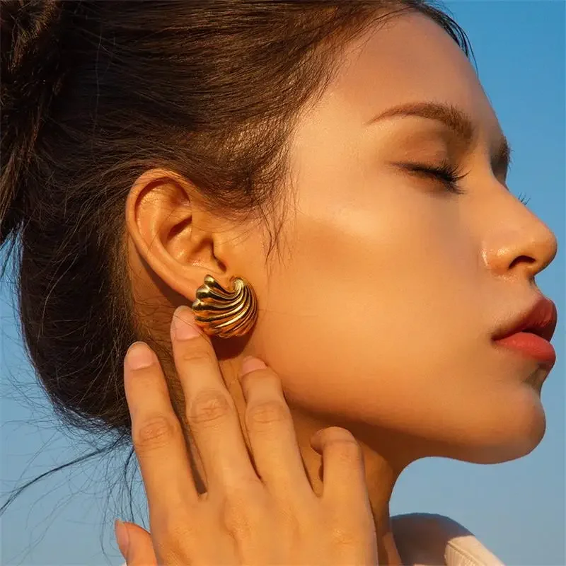 18K Gold Plated Smooth Seashells Ear Studs Stainless Steel Oversize Ribbed Conch Shell Open Adjustable Ring Lightweight Jewelry