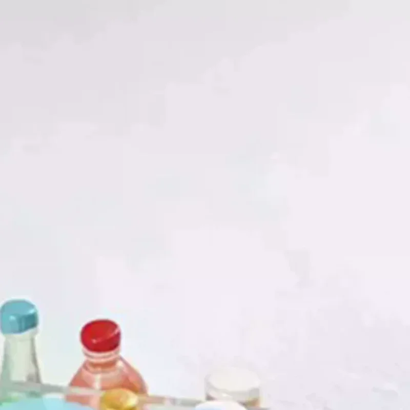 

2pcs/1set Mini Beverage Bottle Milk Bottle Base Scene Decoration Food Play Doll House Toy Model