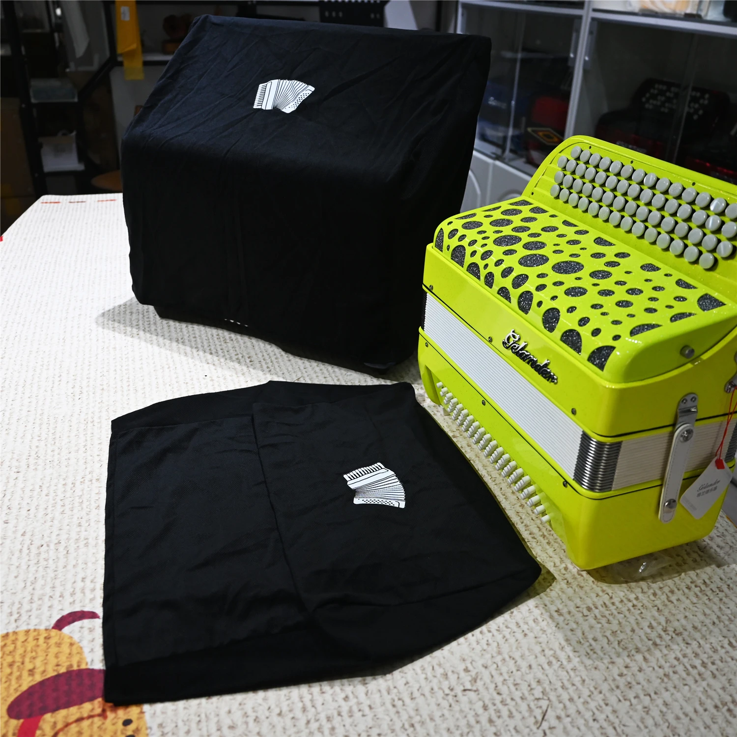 Accordion Dust Cover, Flannelette Material, Lightweight Portable Breathable Foldable Dustproof Protective Cover for Accordion image 5