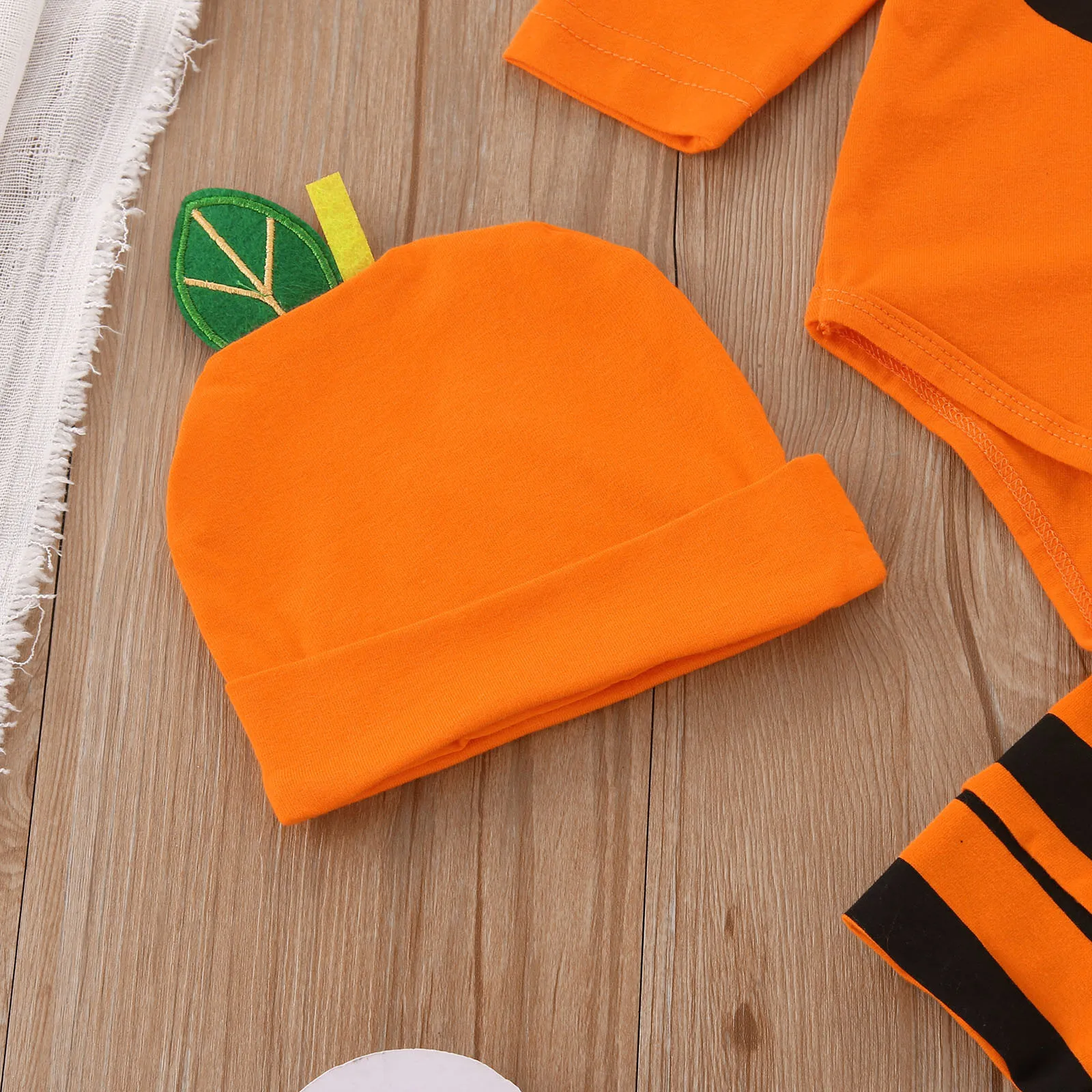 2024 Toddler Boys Halloween Winter Long Sleeve Pumpkins Romper Striped Pants With Hat 3pcs Outfits Clothes Set Cosplay Set