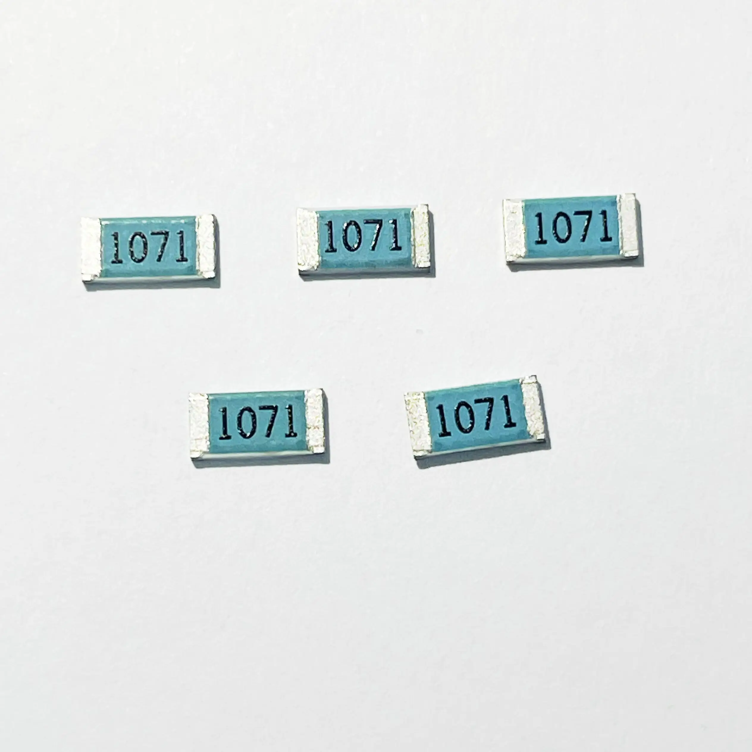 50PCS/LOT RK73H2HTTE1071F 2010 1.07K 1% 100 PPM Blue car patch resistor